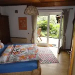 Ruhige Mit Schoenem Eigengarten In Am Millstaettersee 아파트 시보덴