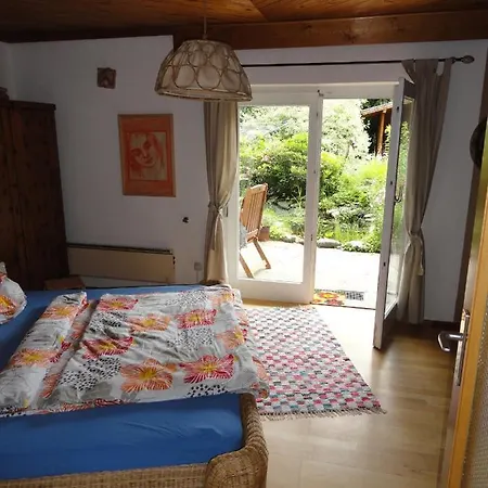 Hunde Und Sind In Der Gartenwohnung Gretl Mit Biotop In Seenähe Herzlich Willkommen Apartment Seeboden am Millstätter See