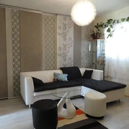 Ruhige Mit Schoenem Eigengarten In Am Millstaettersee * Seeboden