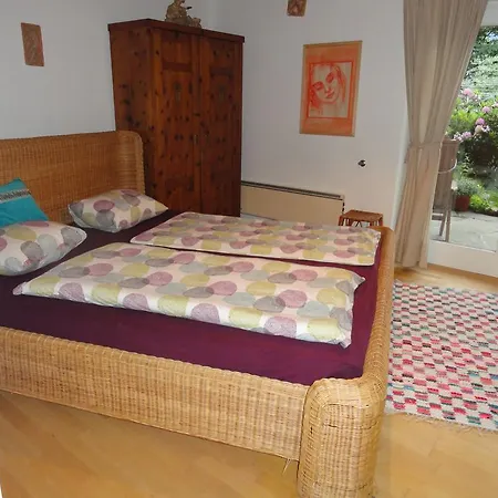 Ruhige Mit Schoenem Eigengarten In Am Millstaettersee Seeboden